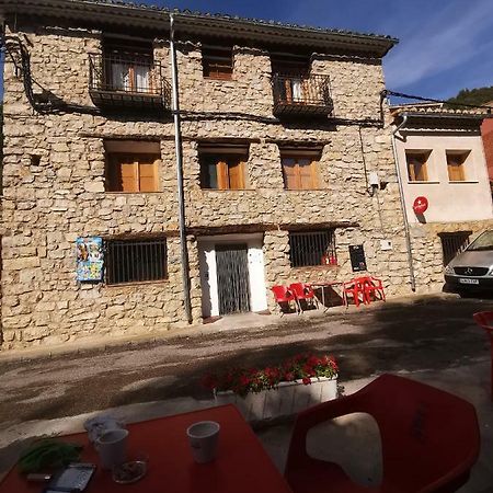 Casa Rural Y Albergue Tormon Exterior photo