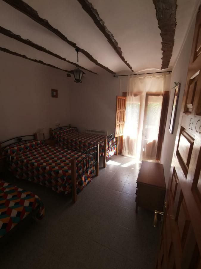 Casa Rural Y Albergue Tormon Exterior photo