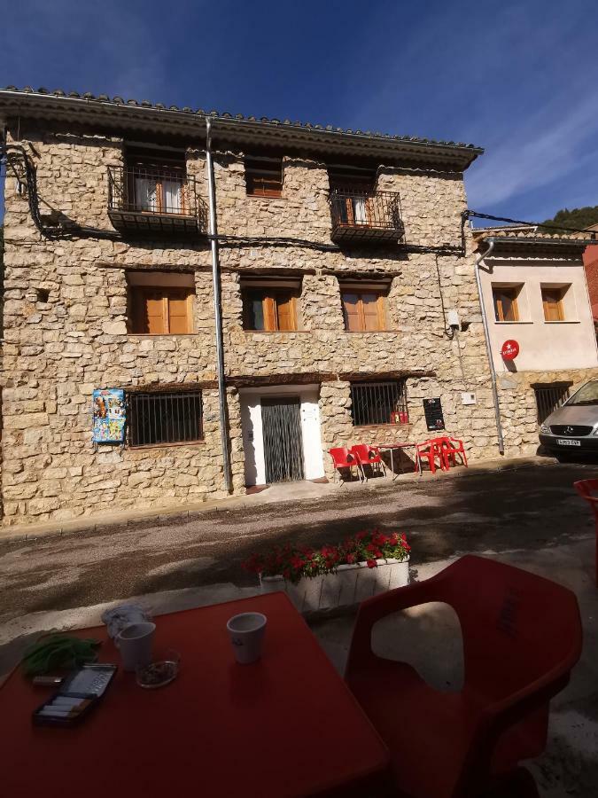 Casa Rural Y Albergue Tormon Exterior photo