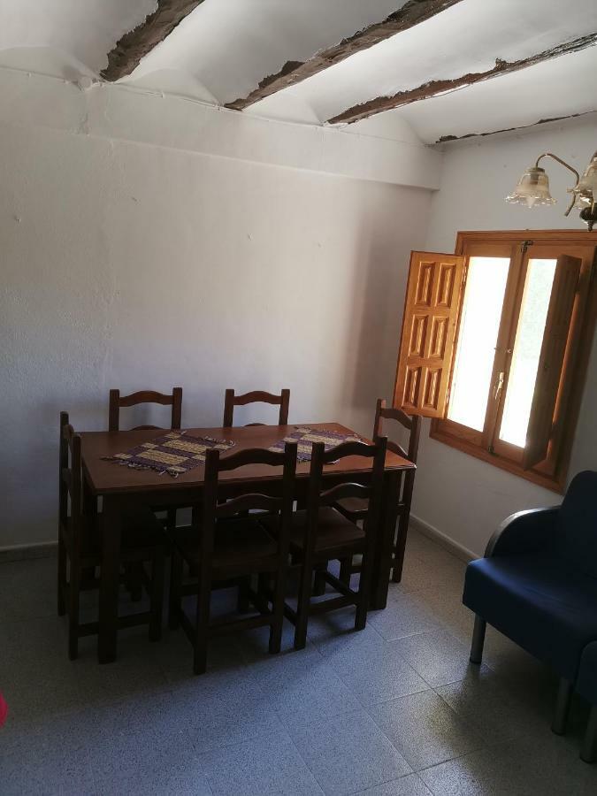 Casa Rural Y Albergue Tormon Exterior photo