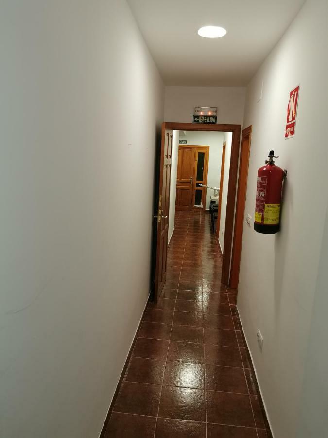Casa Rural Y Albergue Tormon Exterior photo